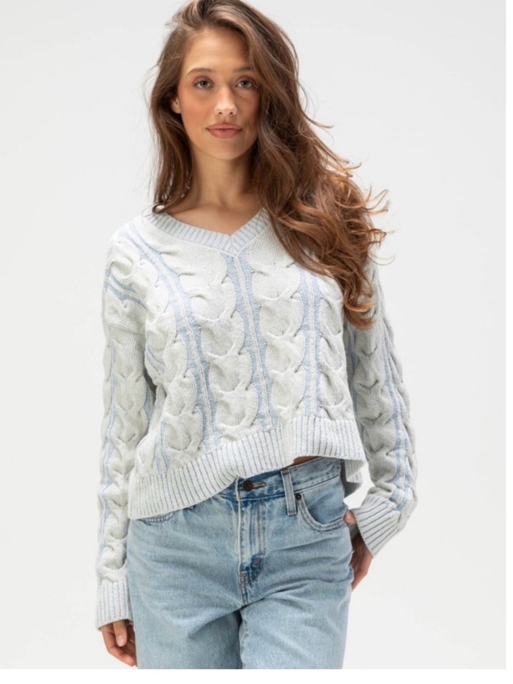 Free People Chunky Cable Knit V-Neck Preppy Sweater in Cream and Light Blue XS